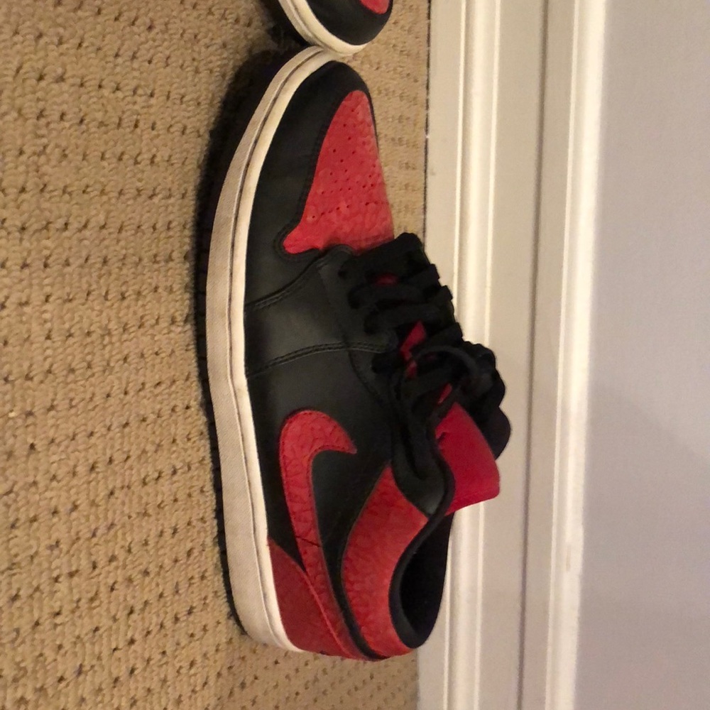 Sneakers - Picture 3 of 8